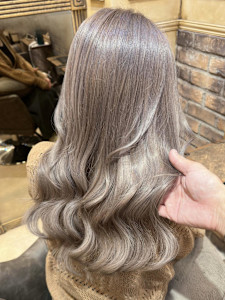 ラベンダーミルクティー/ホワイトブロンド/韓国風巻き - BLONDE 町田 【ブロンド】掲載