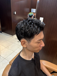 神田ビジネス - ヘアーモードキクチ 神田日銀通り店掲載