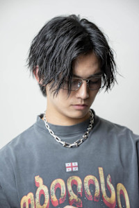 ウェイビーセンターパート×パーマ/メンズ - MEN'S SOURCE 天王寺阿倍野掲載