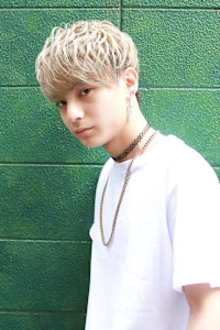 ホワイトブロンド×マッシュ/メンズ - SOURCE 天王寺掲載