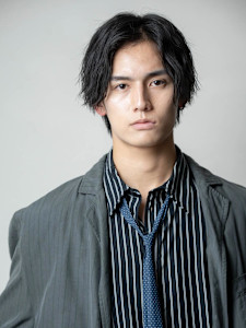 黒髪ツイスパセンターパート/メンズ - SOURCE 枚方掲載