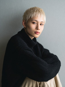 ホワイトブロンド×タイトショート　 - shell立川【白髪ぼかし/ハイライト/髪質改善/縮毛矯正/ショート】掲載