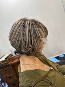 【凛とした美しさ】スモーキーグレージュハイライト - Arglarte掲載