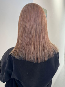 『asuna』ハイトーン/ケアブリーチ/ベージュカラー - MOON by KENJE掲載