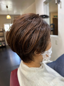 ハイライト・グレイ（白髪染め）カラー・ショートスタイル - nico hair掲載