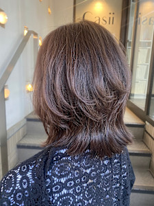 くびれボブレイヤースタイル