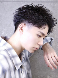 フェザーショート メンズベリーショート アップバング パーマ - FLAVA Men's hair メンズサロン吉祥寺【フレイバ メンズヘア】掲載