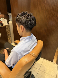 神田ビジネス - ヘアーモードキクチ 神田日銀通り店掲載