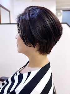大人の魅力引き立つ？メリハリショートボブ