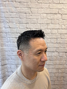 緩めアイロンパーマ×3mm刈り上げ【新宿/理容室/バーバー】 - 銀座マツナガ 新宿パークタワー店掲載