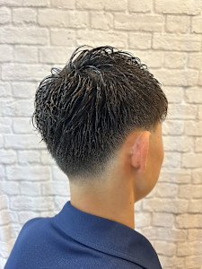 オシャレアイロンパーマ×フェードスタイル！ - 銀座マツナガ 新宿パークタワー店掲載