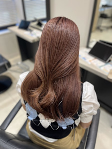 Mako ピンクベージュ 似合わせ モテ髪 ハイトーン  - Euphoria 銀座本店 Smart Salon【ユーフォリア】掲載