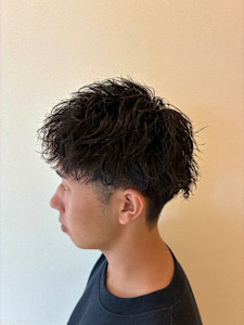 ツーブロック×ツイストスパイラルパーマ - NICOLA掲載