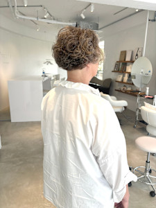 癖毛カットカーリーヘアショート - CIRCLES hair design 薬院浄水通り店掲載