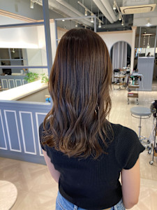 明るめの白髪染めナチュラルブラウン赤羽美容院 - CHAINON 赤羽店掲載