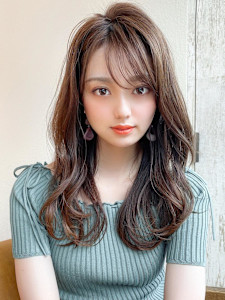 30代小顔に見えるくびれヘアレイヤー × オリーブグレージュ - AFLOAT/L 錦糸町【アフロートエル】掲載