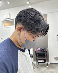 毛流れセンターパート - ao. 渋谷/表参道 ダブルカラー・ハイトーン・髪質改善【アオ】掲載