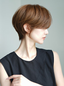 前下がりショート・ボブ/絶壁解消/前髪あり/40代/30代 - INCEPTION  GINZA 銀座掲載
