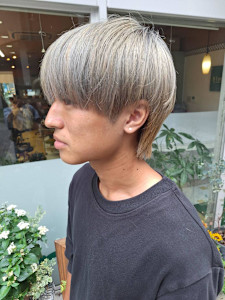 シルバーカラー - Hair & Nail Studio Bloom掲載