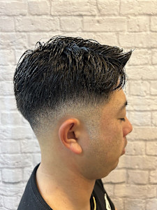 大人のスキンフェードカット - 銀座マツナガ 新宿パークタワー店掲載