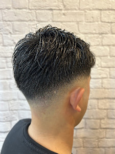  大人のスキンフェードカット - 銀座マツナガ 新宿パークタワー店掲載