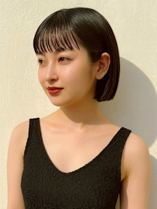 ショートボブ 艶髪 髪質改善 切りっぱなしボブ 暗髪 20代