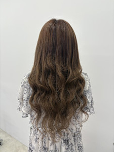 ぱっつんボブから大胆イメチェン！！！ - Rosa..5Hair掲載