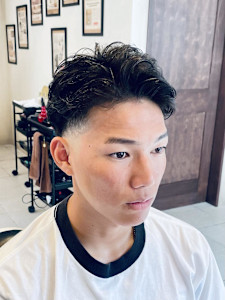 【20代 男性】ツーブロフェードパーマ（大宮/バーバー） - Graceful Barber London掲載