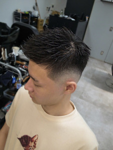 フェザーアップスキンフェードバーバー/渋谷/代々木 - INTRO . by Fi-Ne 渋谷【イントロ バイ フィーネ シブヤ】掲載