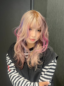 スラッシュカラー　デザインカラー　ハイトーン　表参道/原宿 - Null 表参道本店 デザインカラー/ダブルカラー掲載