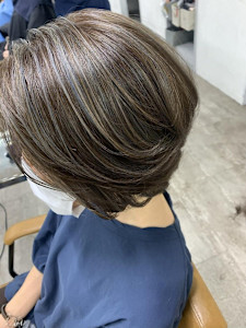 白髪ぼかしハイライト、イルミナカラー、白髪染め卒業 - prize Iris 池袋【プライズ アイリス】池袋駅東口店掲載