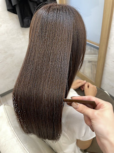 髪質改善メテオのブラウンカラー - ARiA TWiN by ECLART掲載