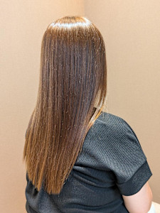 扱いやすい髪にする髪質改善縮毛矯正 - 半個室型美容室 Sourire 小倉店掲載