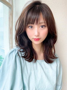 30代小顔に見えるくびれヘアレイヤー × オリーブグレージュ - AFLOAT/L 錦糸町【アフロートエル】掲載