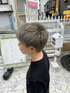 ハイトーン×ショート - HAIR & MAKE EARTH 高田馬場店掲載
