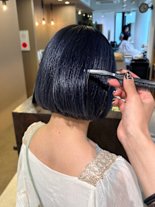 ディープブルー/ブリーチ/ボブ/水素カラー/艶髪【ミワチカ】 - PiNo C-LOOP UNITED 横浜掲載