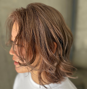 ハイトーン ミディアムアレンジスタイル