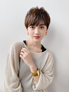 大人女性に人気！女性らしいマッシュショート☆ 