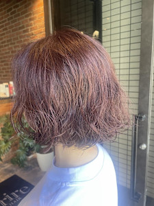 ふんわりカールのボルドーヘア♪ - 半個室型美容室 Sourire 博多店掲載