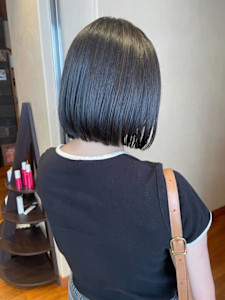 【かな】丸みのある長めのボブ - TEAR AVEDA掲載