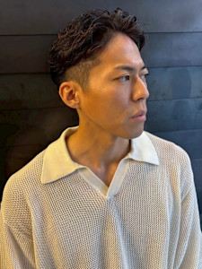 ナチュラルパーマ ツーブロック アップバング 40代