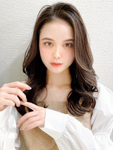 大人かわいいくびれヘアセミロング × ミルクティーベージュ - AFLOAT/L 錦糸町【アフロートエル】掲載