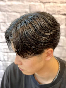 色気とセンターパート - 銀座マツナガ 新宿野村ビル店掲載