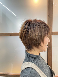 ショートレイヤーボブ - センター北 美容院 lea/1 HANARE掲載