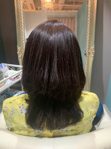 白い髪の毛に悩まされても髪質改善！