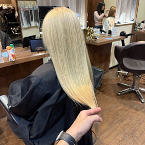 ブロンドヘアー - Bulansis Hair掲載