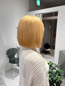 ブロンドヘアハイトーンボブミルクティーベージュ - prize【プライズ】ブリーチ/パーソナルカラー&髪質改善トリートメント 成増ドンキ店掲載