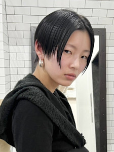 ハンサムショート、黒髪