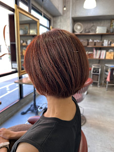 大人ボブ×レッドカラー - Lourdes hair design掲載