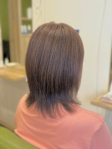 動きと透明感で魅せる【大人のグレイカラー】